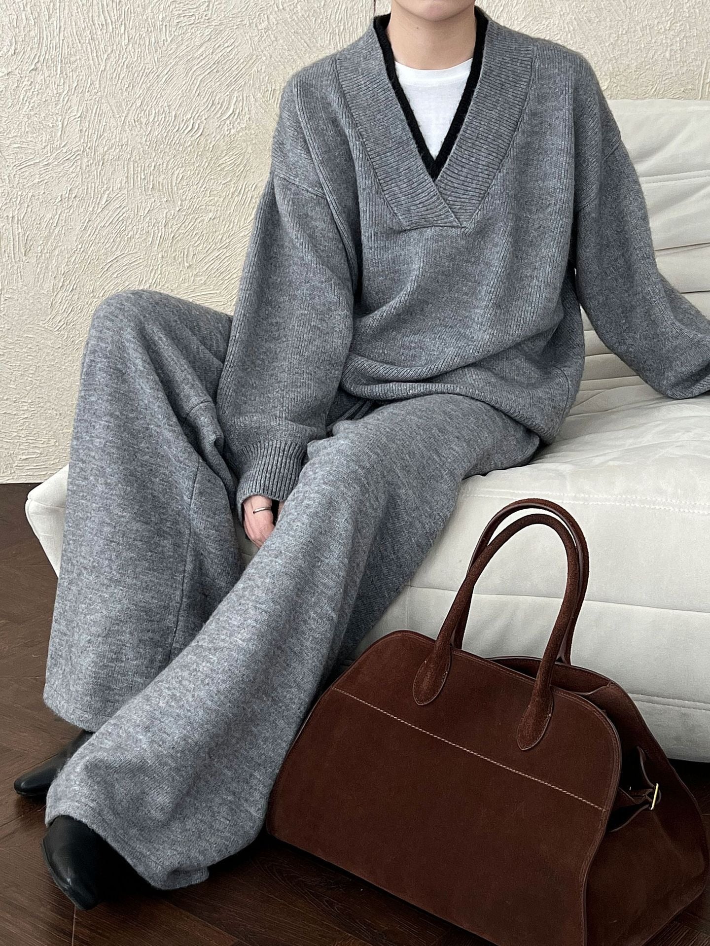 Retro Loose Splicing V-neck Sweater + Wide-leg Pants Suit